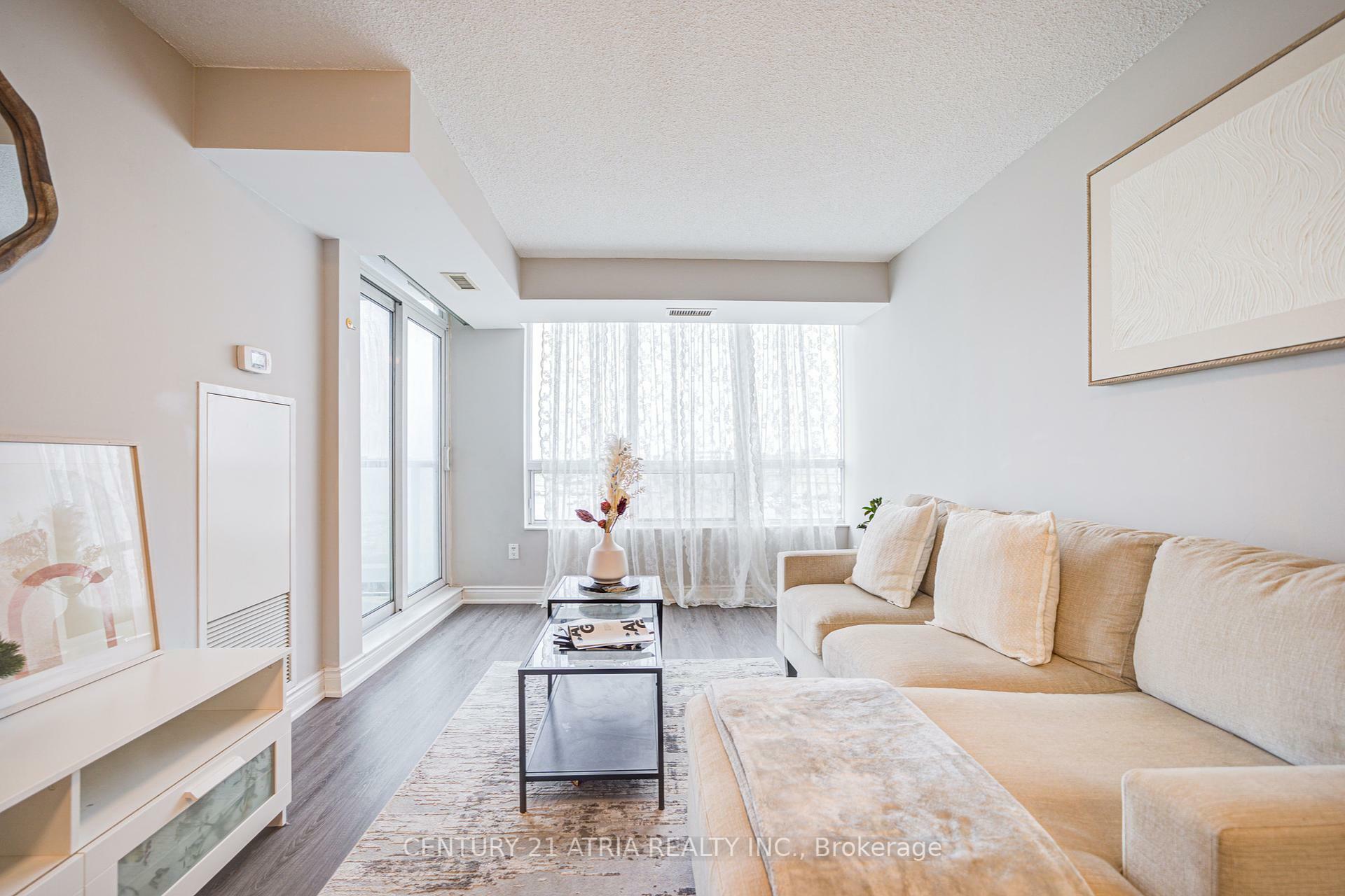 Photo de la propriété: 50 Brian Harrison Way 407 ON M1P 5J4