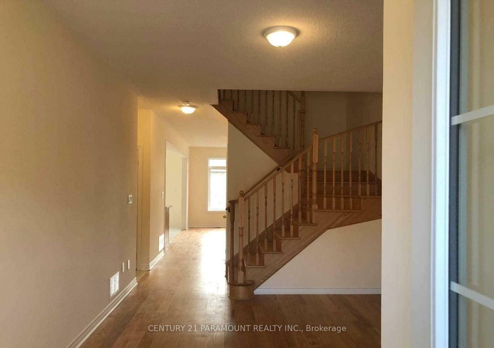 Property Photo:  1814 Fosterbrook Street  ON L1K 0M9 