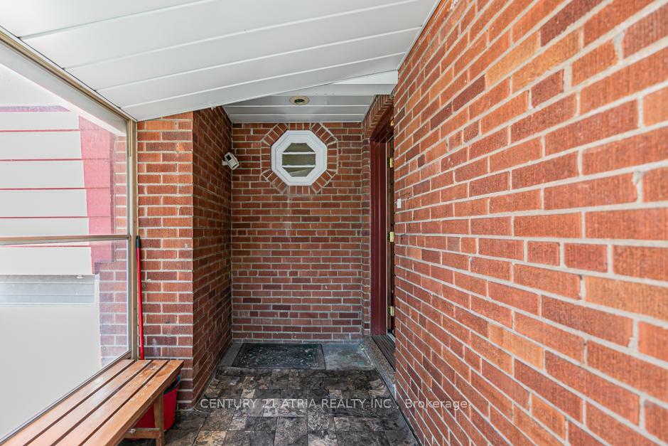 Property Photo: 22 Dyson Boulevard ON M1R 1B1