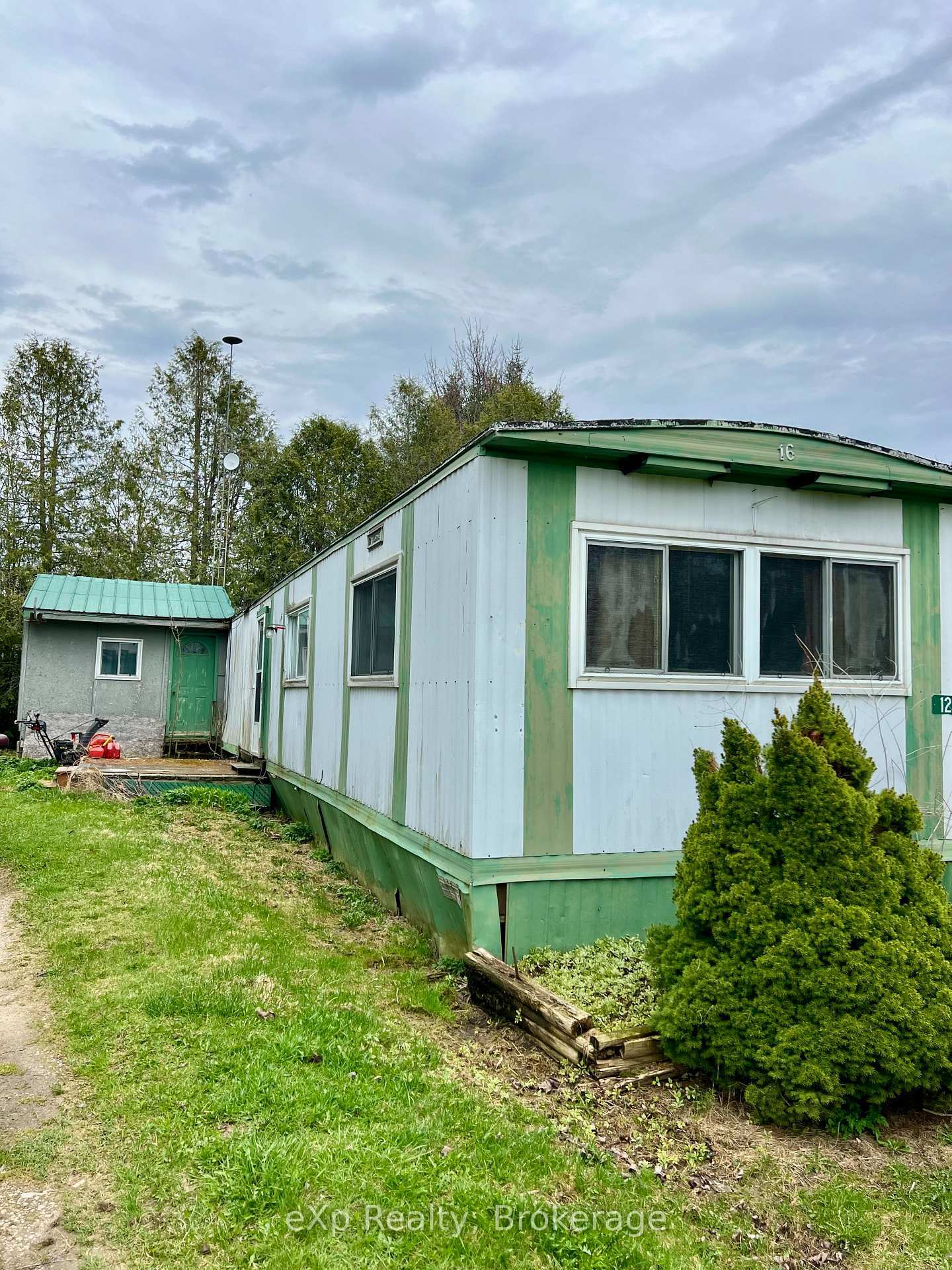 Property Photo: 129 Harvey Street ON N0H 2N0