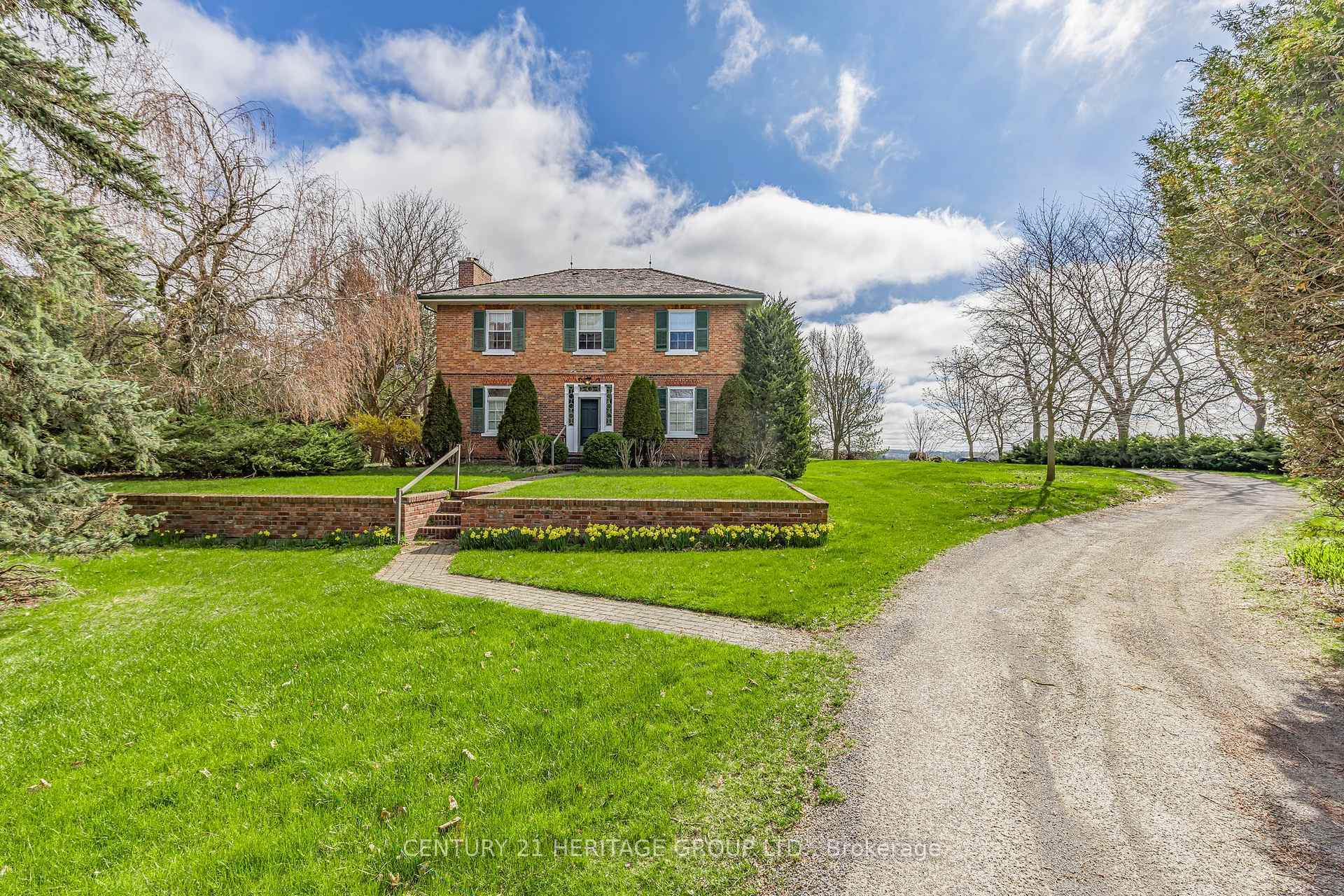 18725 McCowan Road  East Gwillimbury ON L0G 1M0 photo