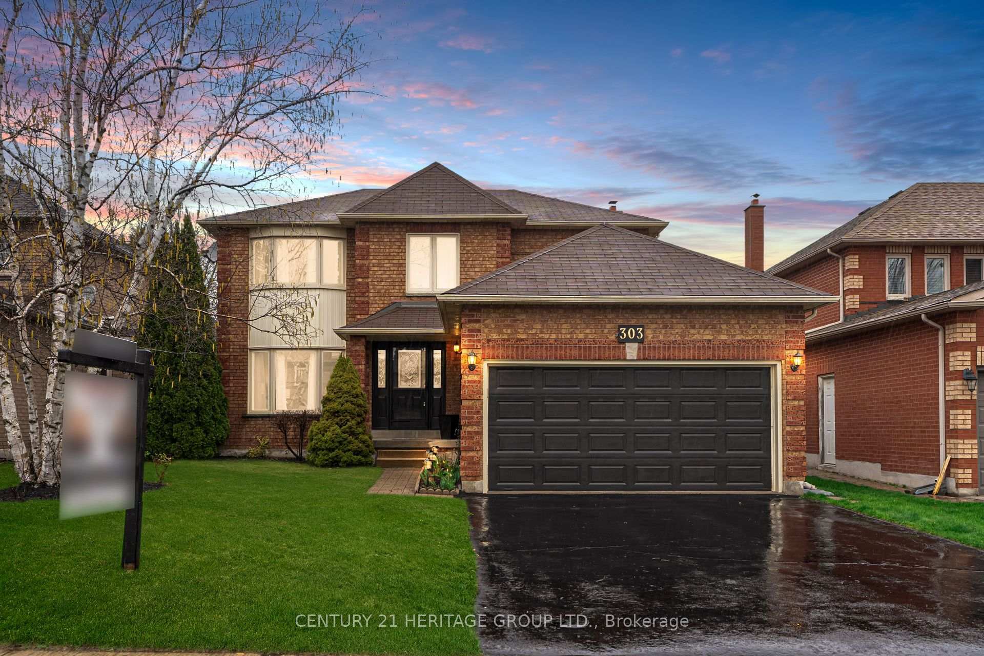 Photo de la propriété: 303 Alex Doner Drive ON L3X 1G5