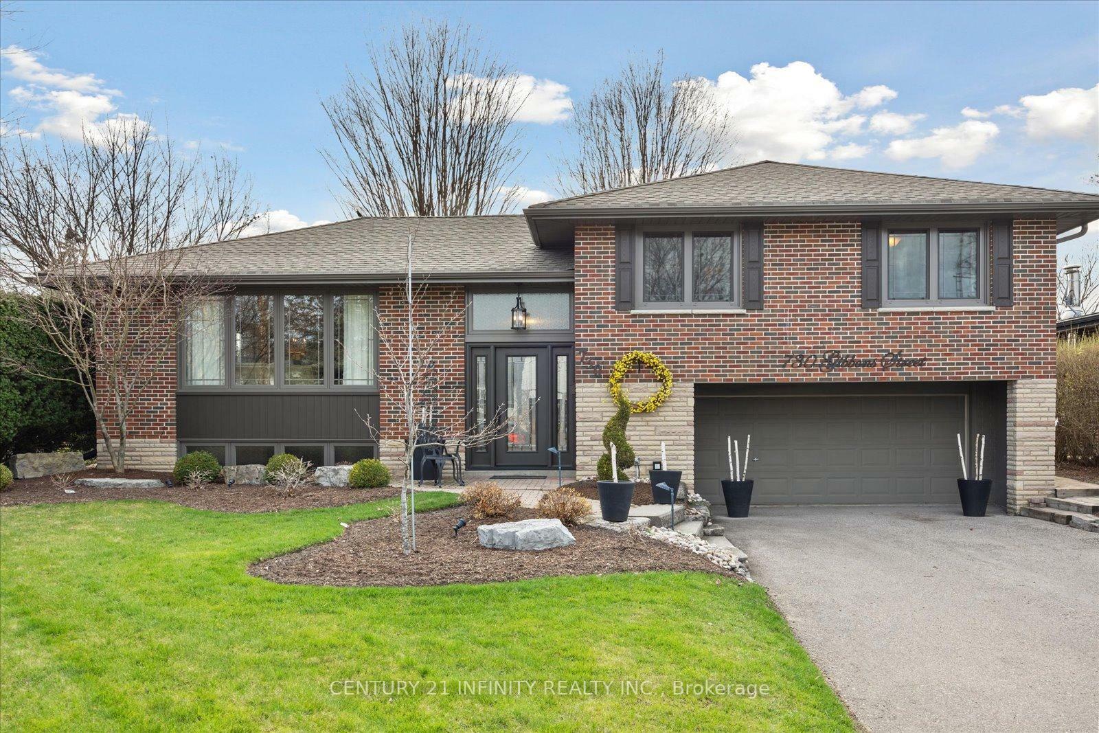 Photo de la propriété: 730 Gibbons Street ON L1J 5A2