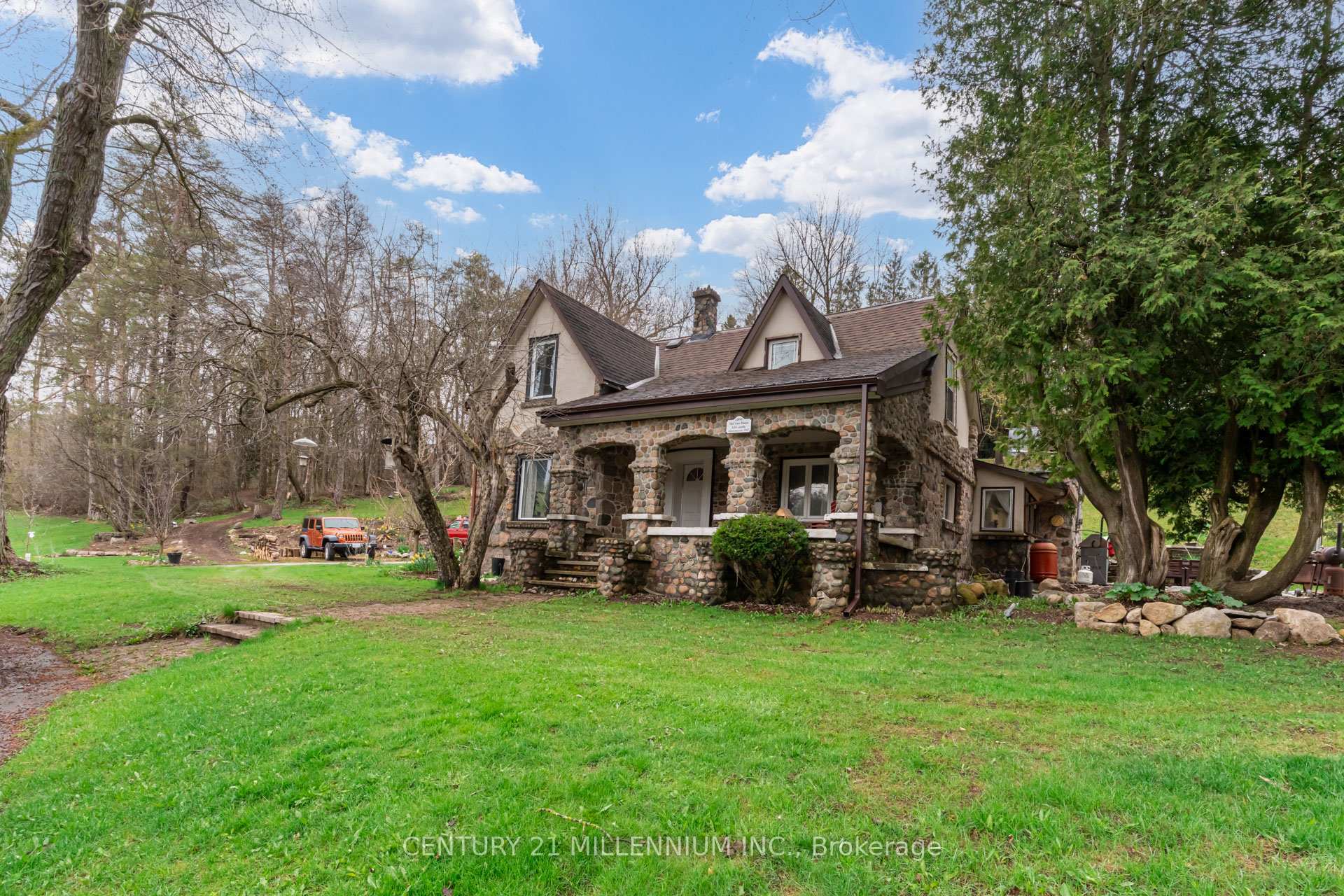 Property Photo: 122 Water Street ON L9W 5X5