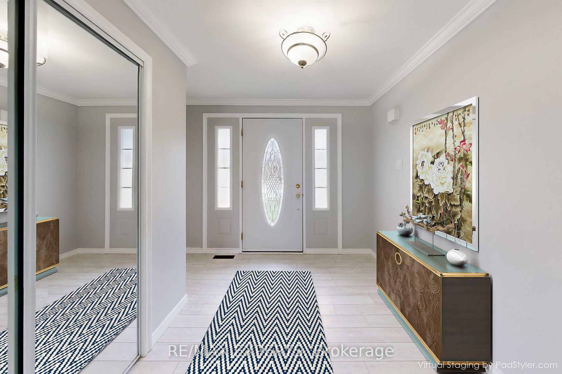 Property Photo:  92 Clover Ridge Drive E  ON L1S 1G7 