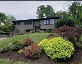 Property Photo: 295 Carmell Dr PA 15241
