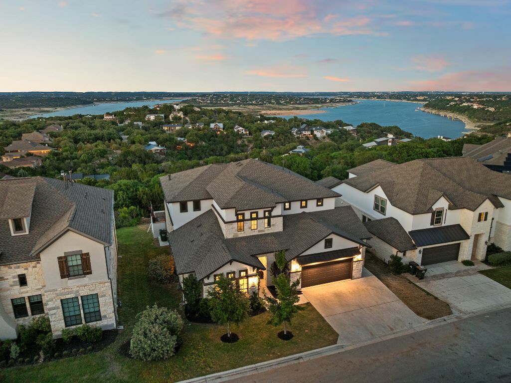 2402 Sunset Vista Circle 38  Spicewood TX 78669 photo