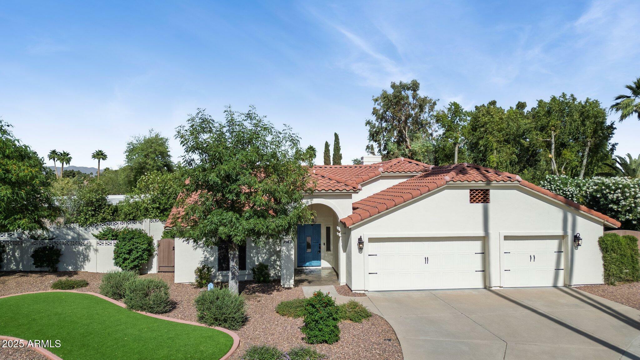 Property Photo: 8943 N 80th Place AZ 85258