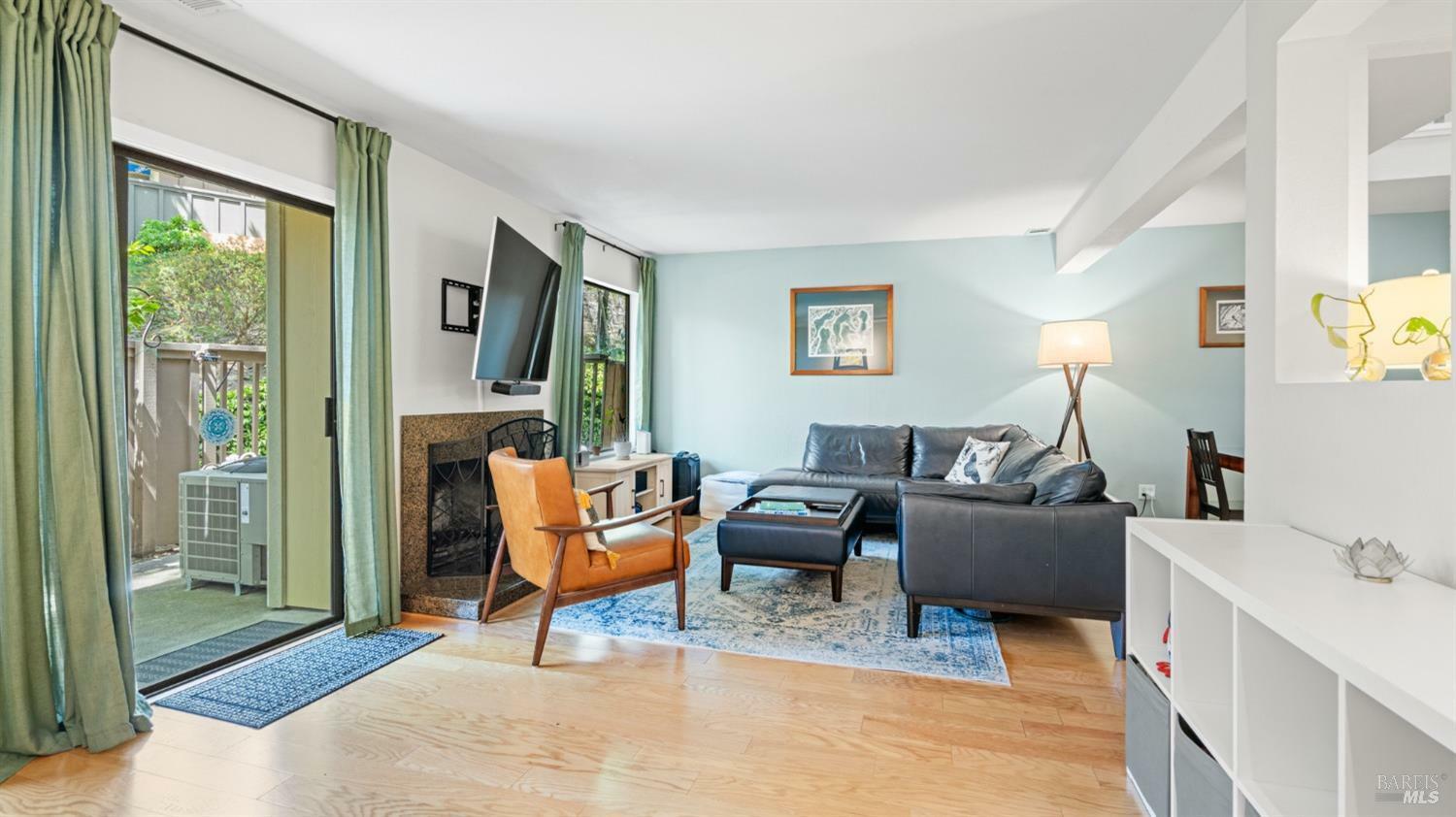 Property Photo: 5 Charmaine Court CA 94949
