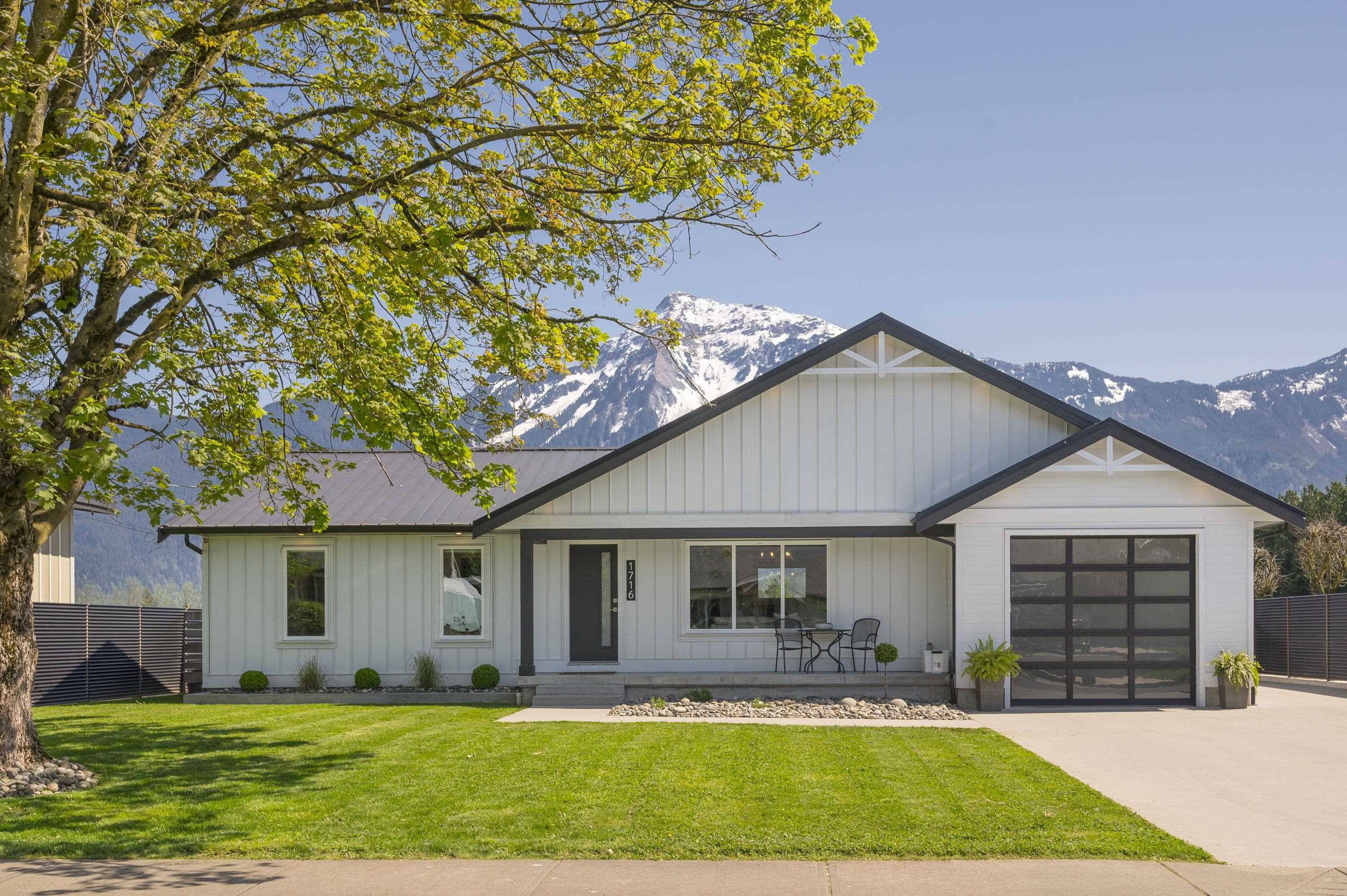 Property Photo: 1716 Agassiz Avenue BC V0M 1A3
