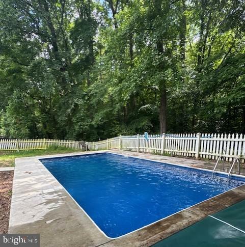 Property Photo: 511 Dogwood Court MD 20646