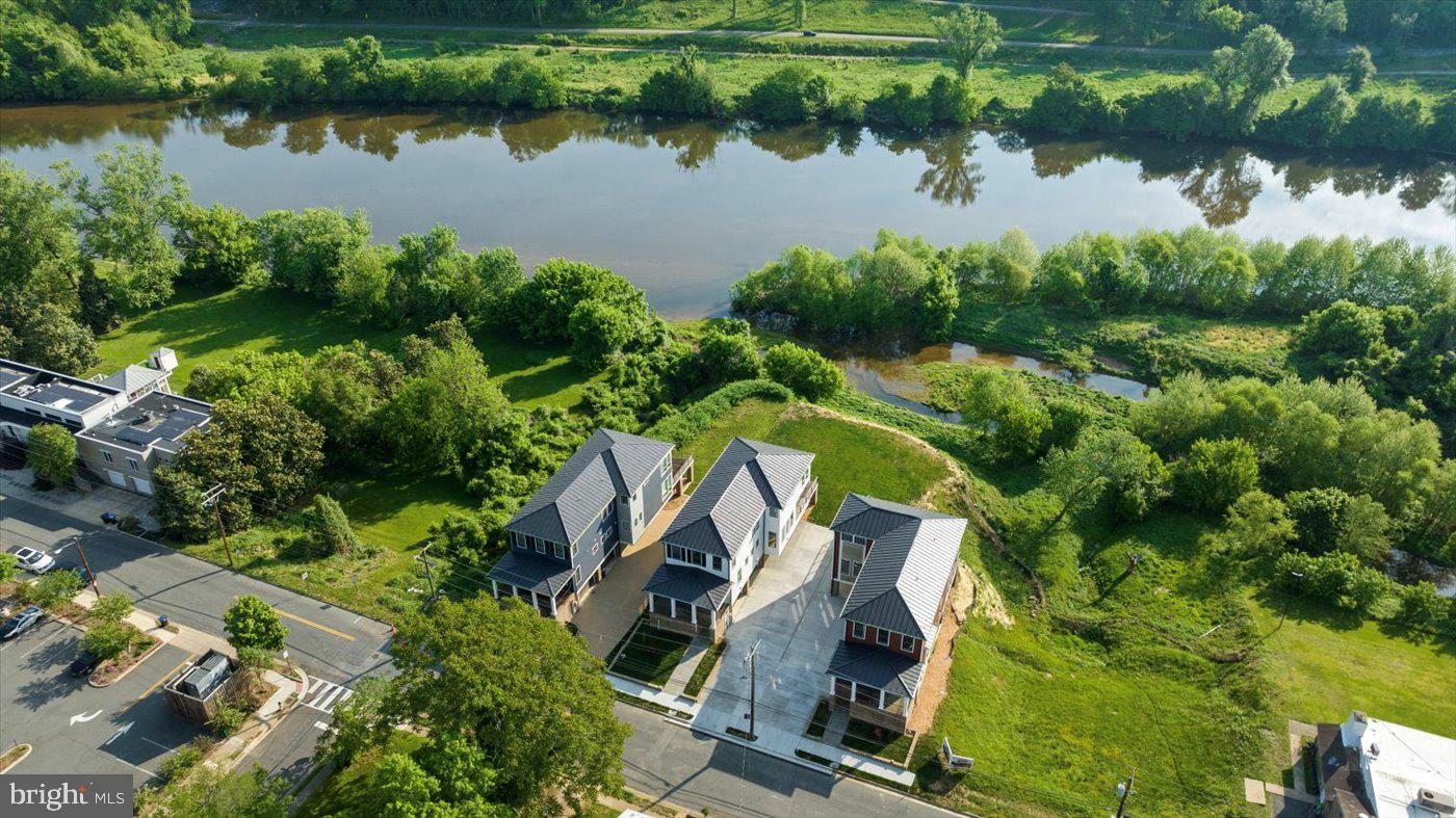Property Photo: 1111 Sophia Street VA 22401