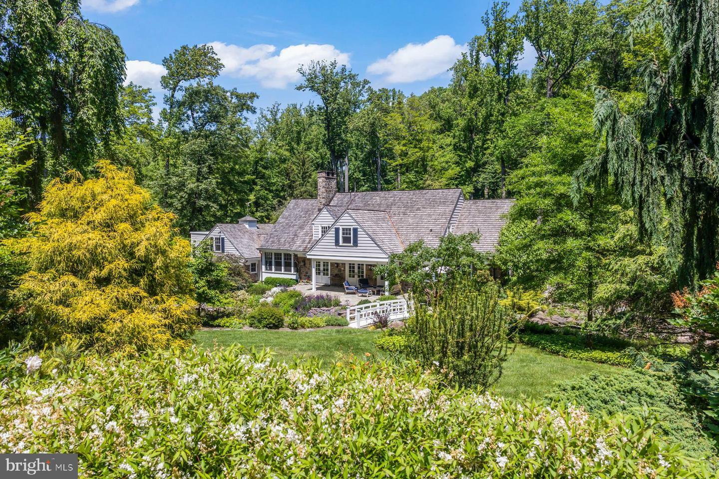 Property Photo: 1660 Mount Pleasant Road PA 19085