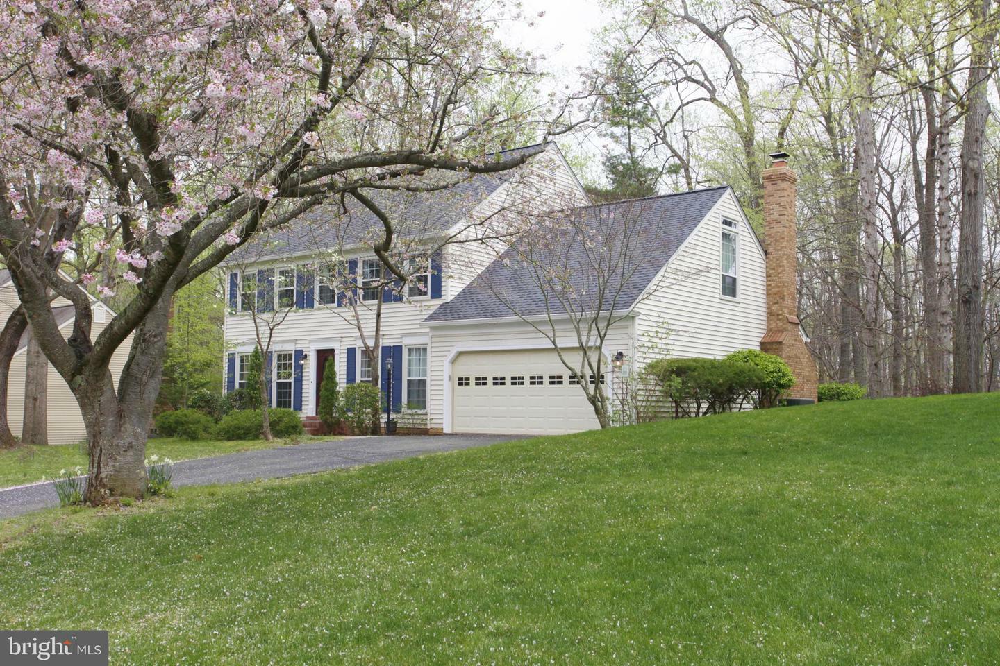 Property Photo: 12161 Darnley Road VA 22192