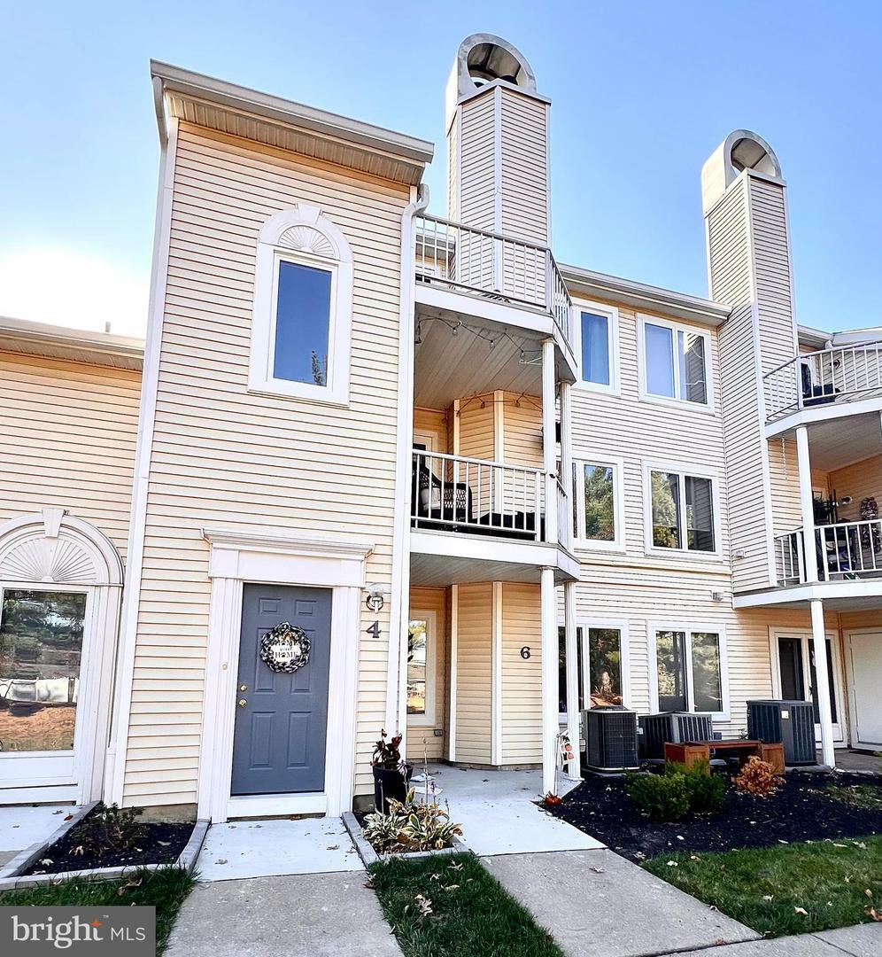 Property Photo: 4 Michele Court 109 PA 19057