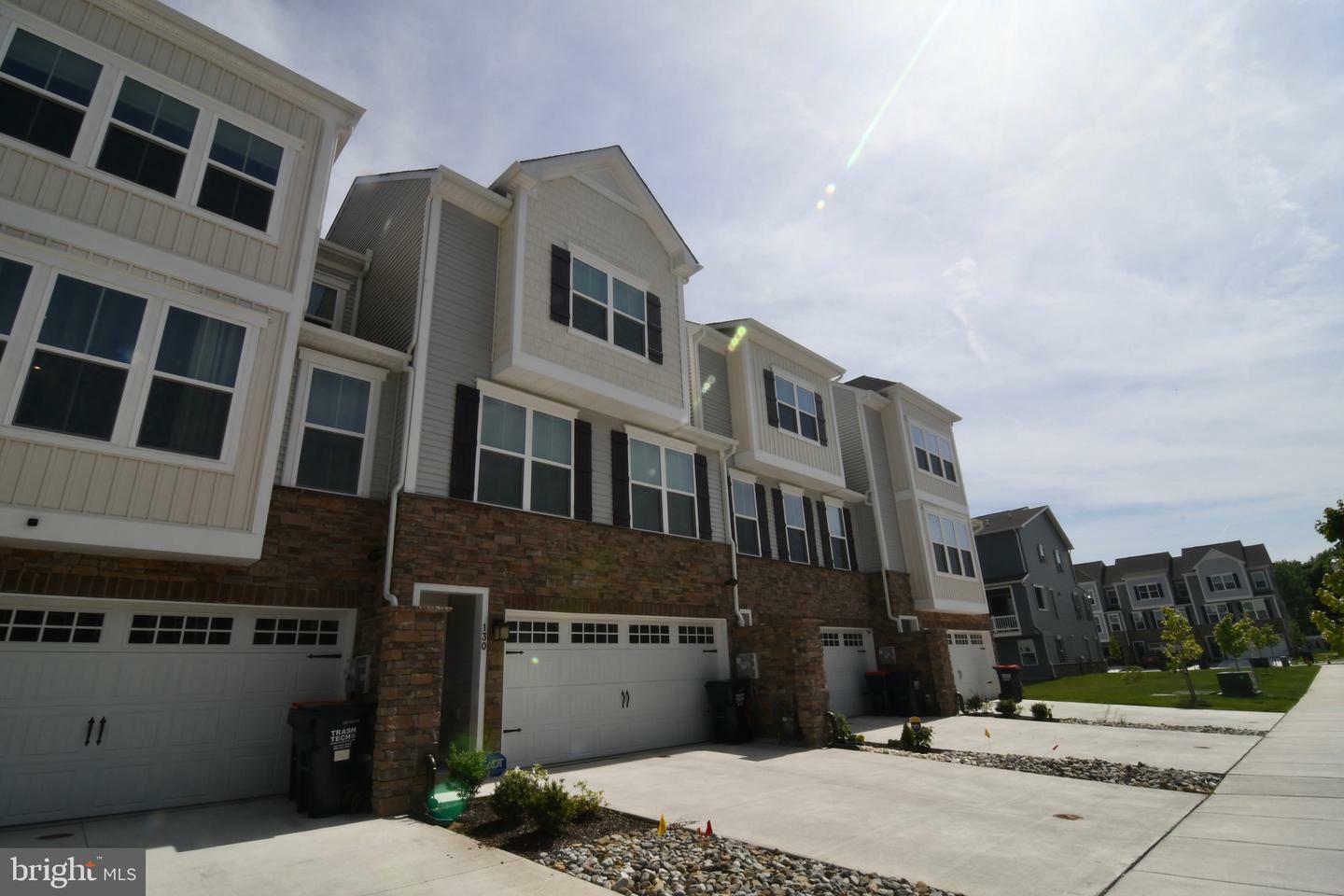 Property Photo: 132 Torrey Drive DE 19702