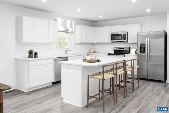 Property Photo: 122 Glacier Ave VA 22923