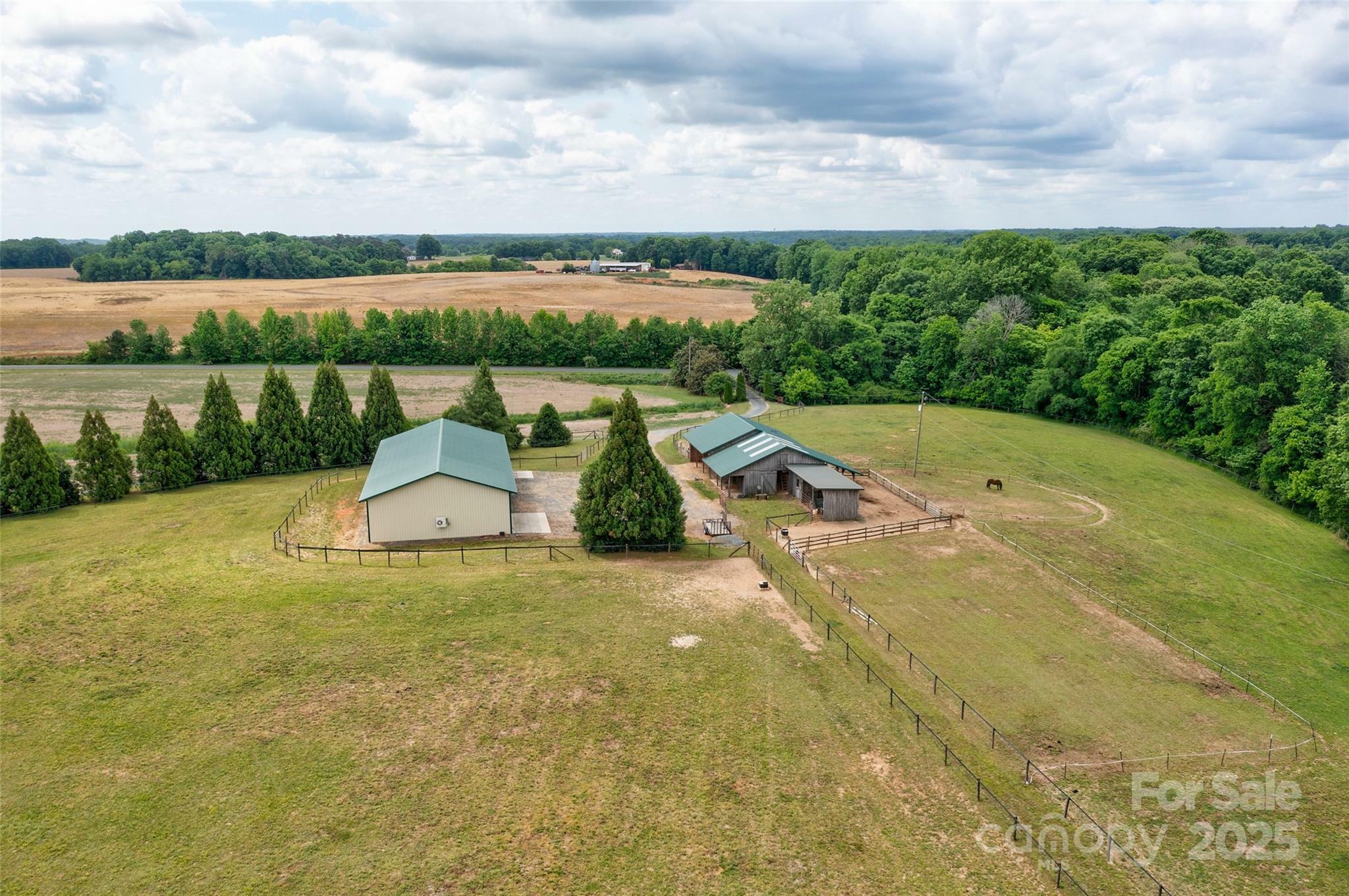 Property Photo: 3400 Baucom Manor Road NC 28110