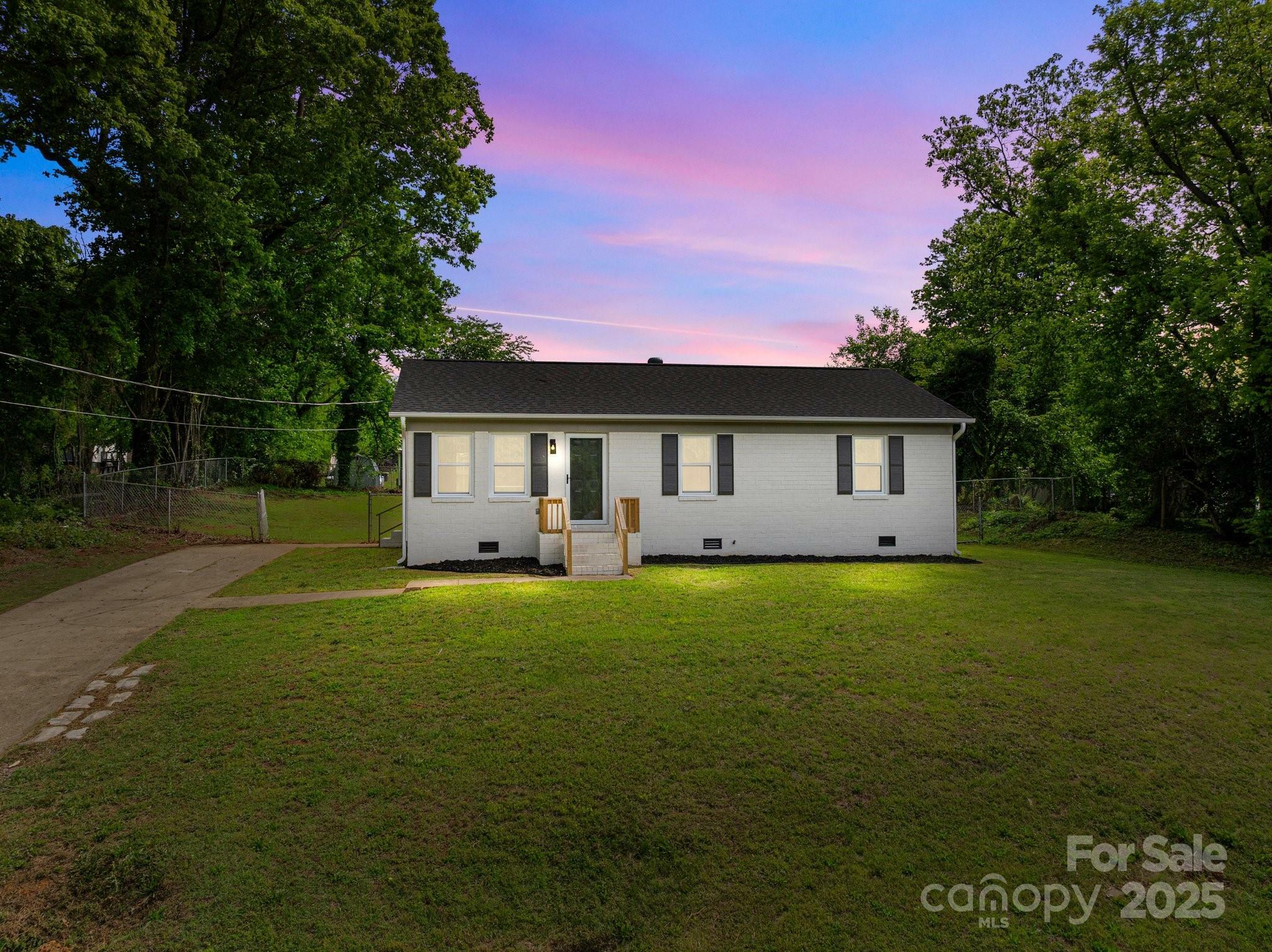 Property Photo: 109 Jackson Street NC 28144