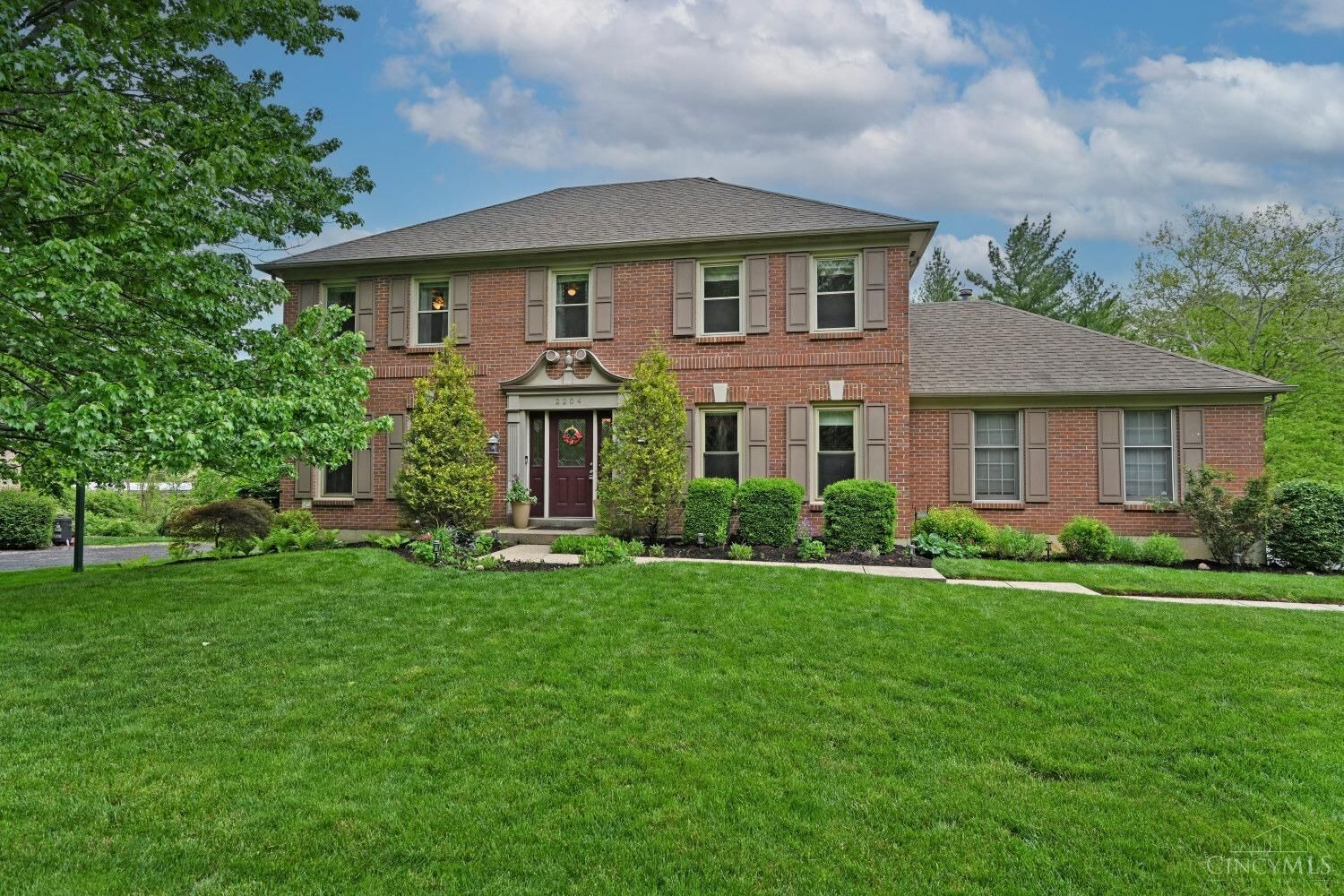 Property Photo:  2204 Rose Meadow Lane  OH 45230 
