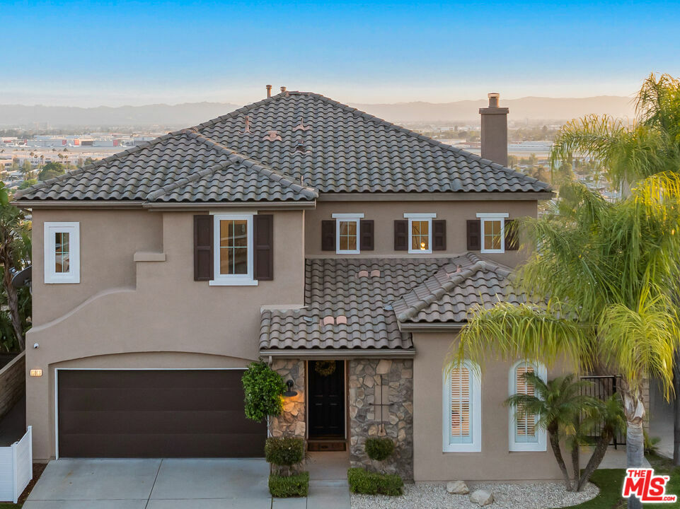 Property Photo: 10066 Chardonnay Ct CA 91352