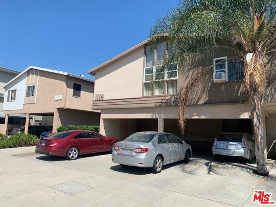 Property Photo: 1114 S Sherbourne Dr CA 90035