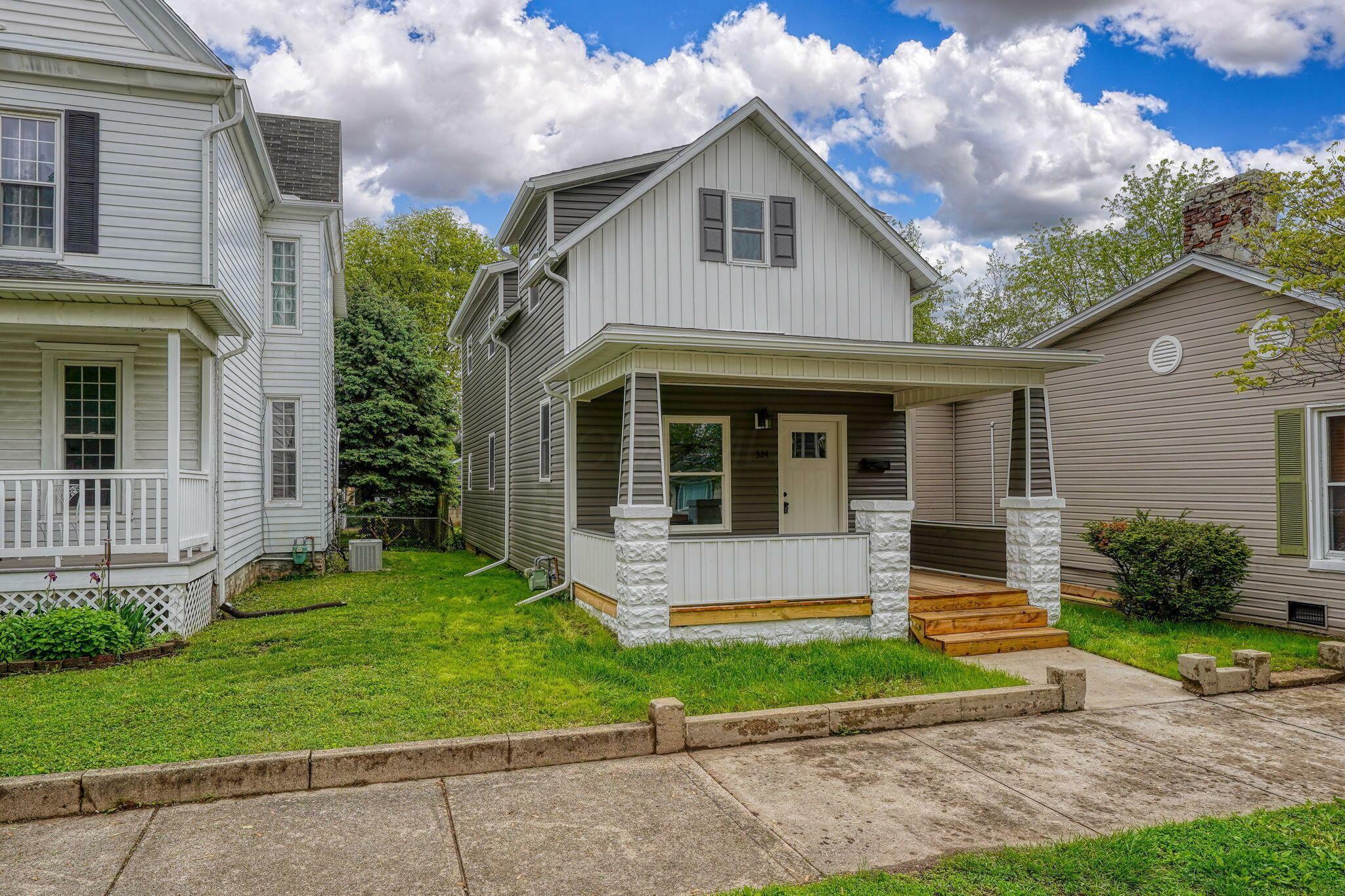 Property Photo: 324 E Mound Street OH 43113