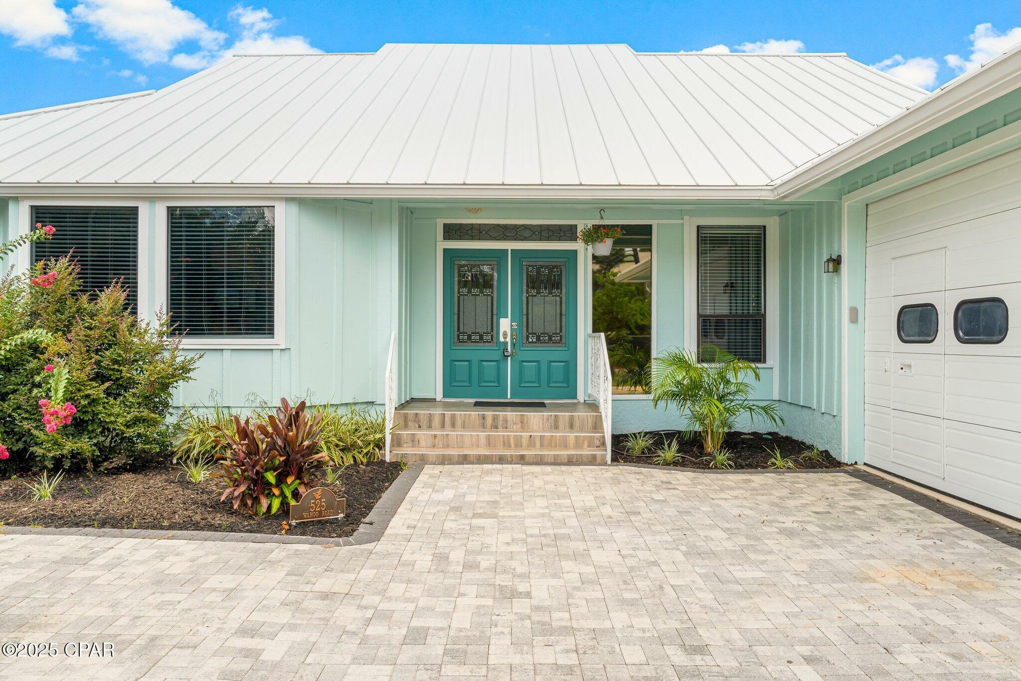Property Photo: 525 Wahoo Road FL 32408