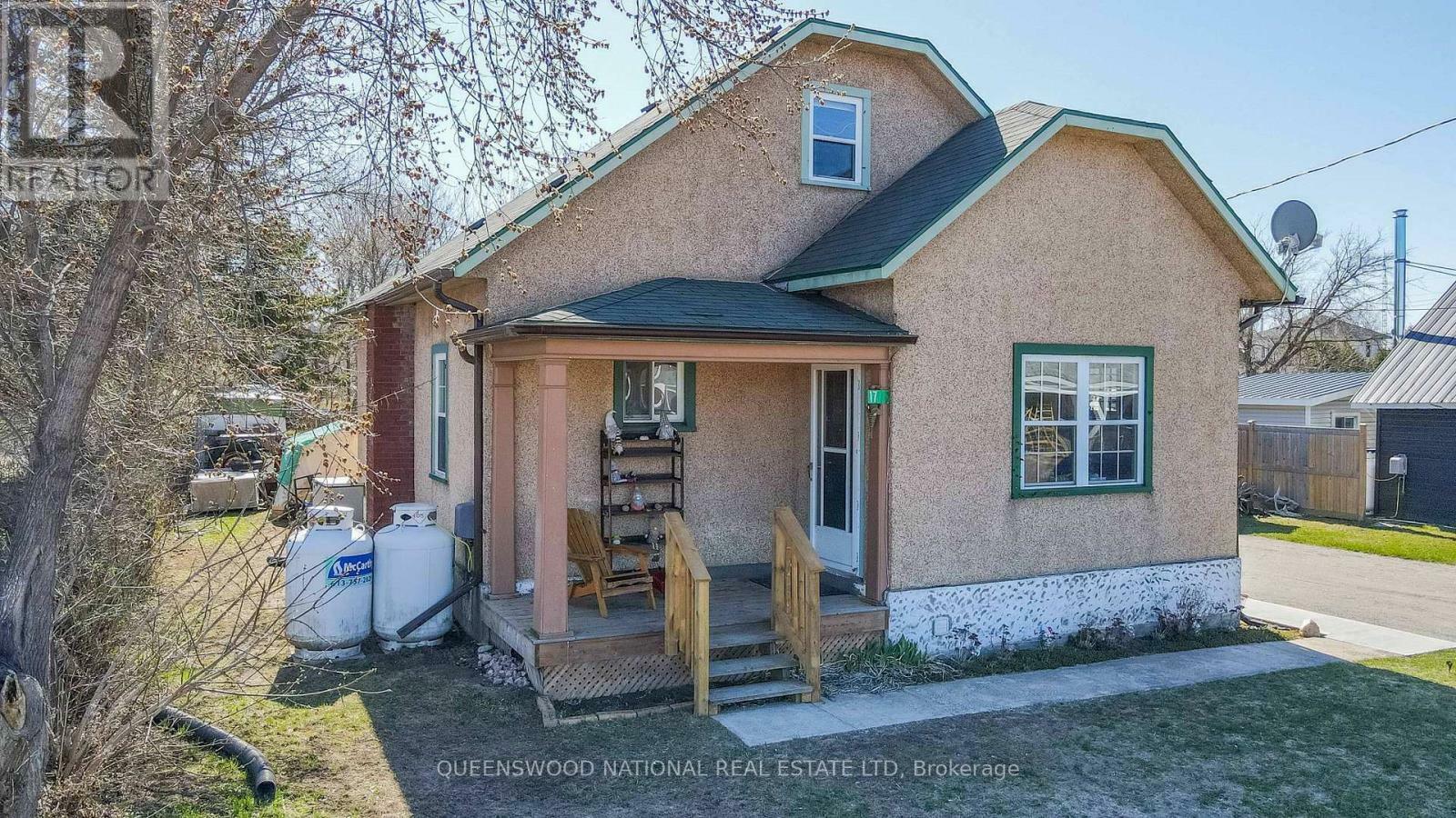 Property Photo: 17 Bay Street North ON K0J 1B0