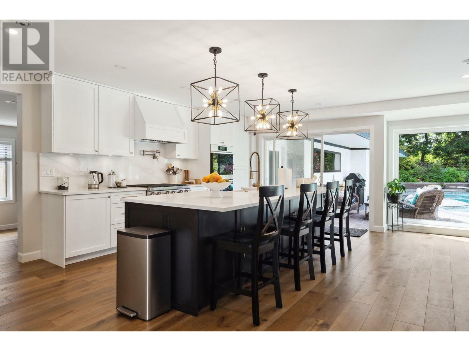 Property Photo: 3061 Bewicke Avenue BC V7N 4B7