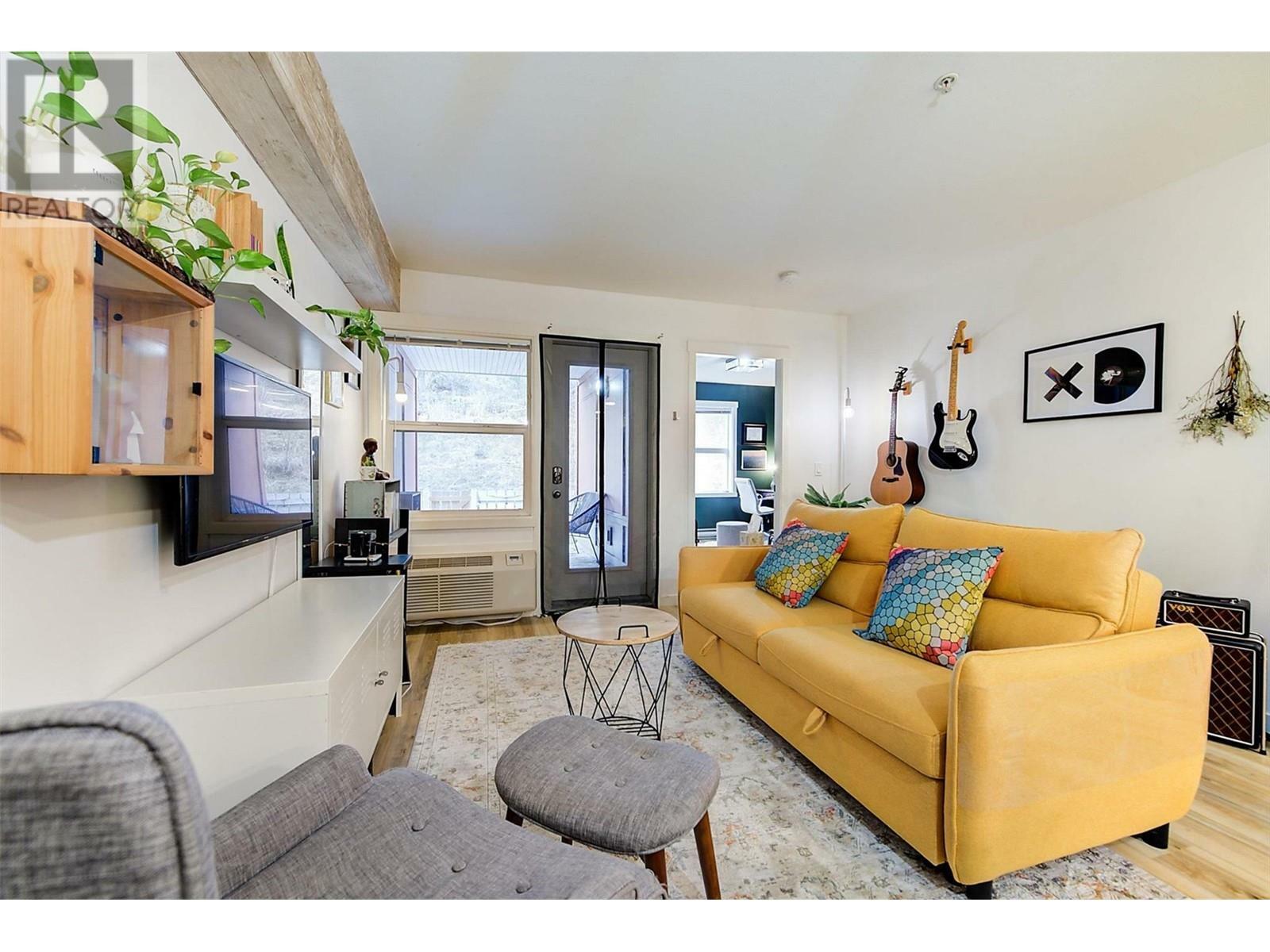 Photo de la propriété: 1481 Glenmore Road North 210 BC V1V 2C5