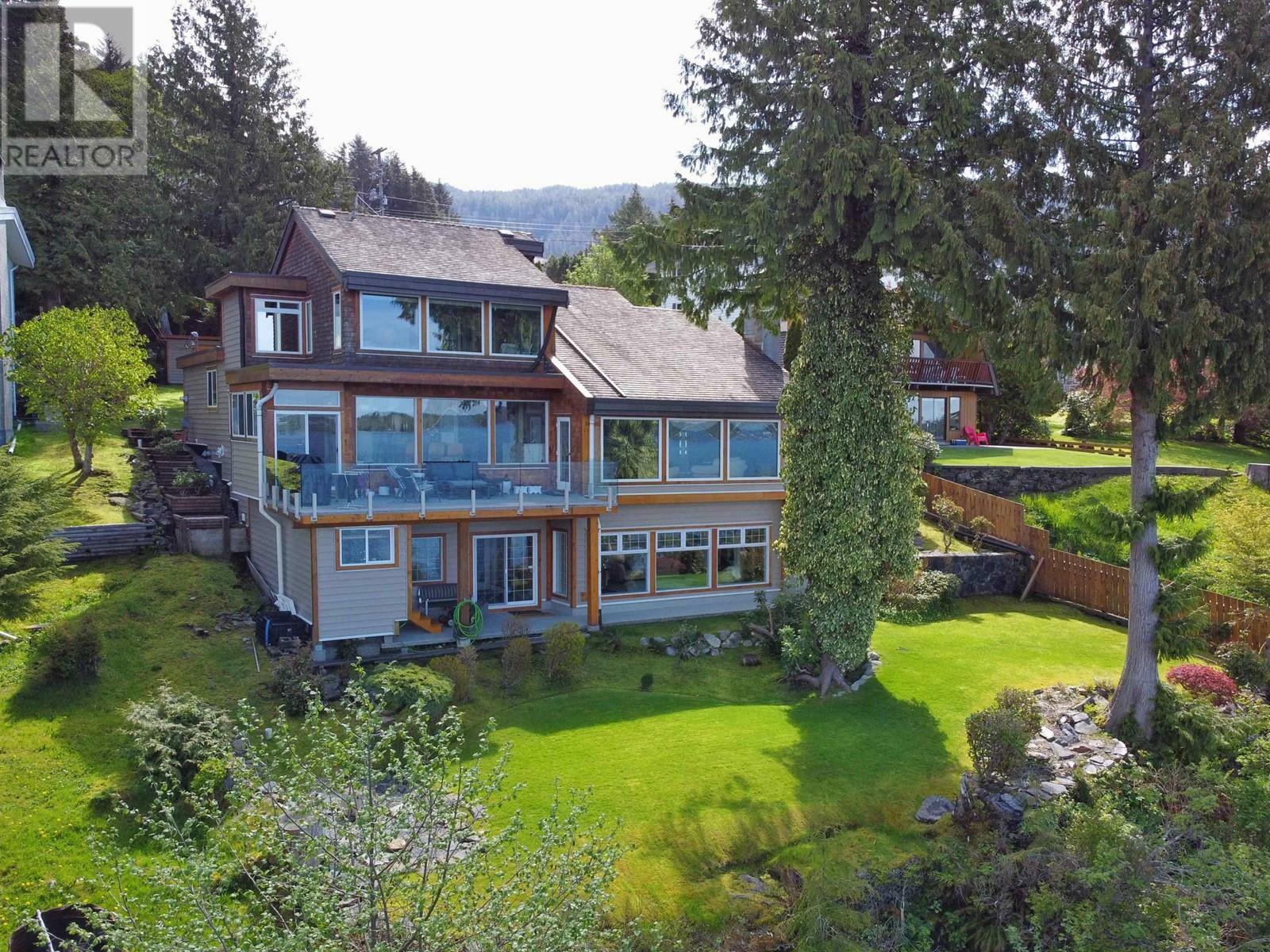 Property Photo: 2130 Graham Avenue BC V8J 1C8