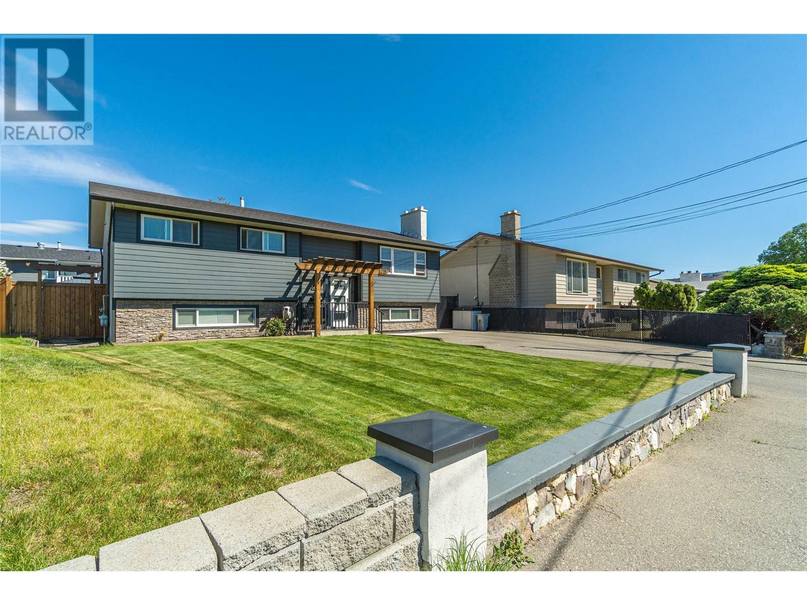 Property Photo: 667 Cambridge Crescent BC V2B 5B7
