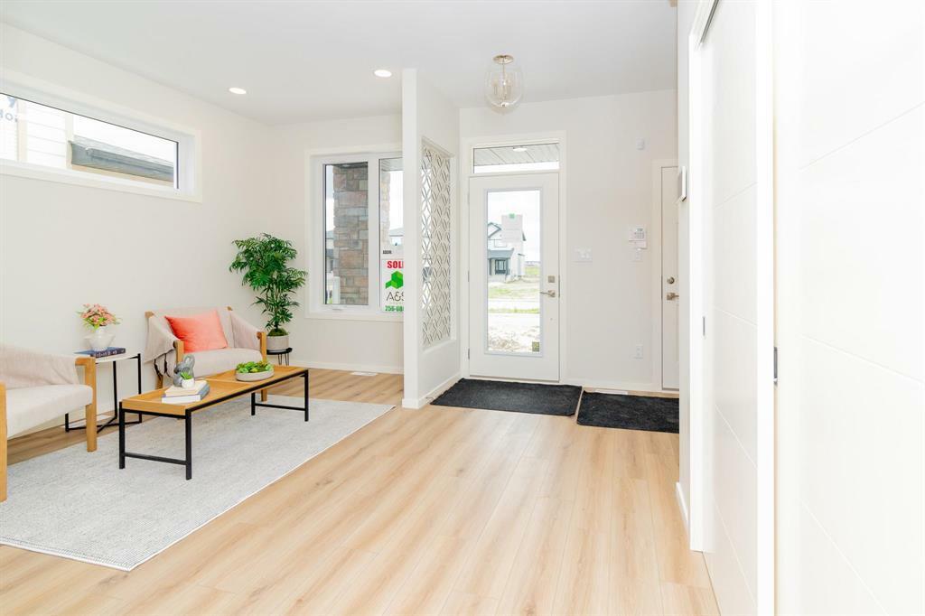 Property Photo: 357 Parkview Point MB R4A 0E7