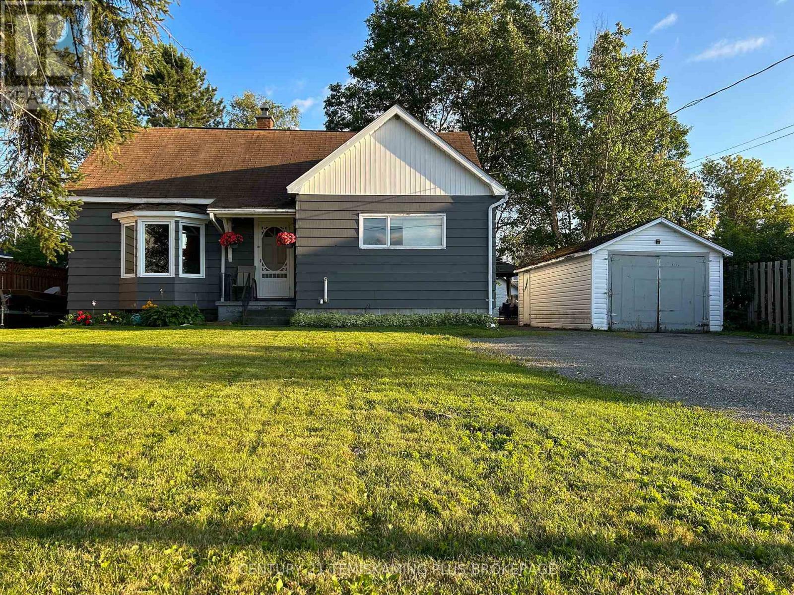 Property Photo: 12 Sixth Avenue ON P0J 1H0