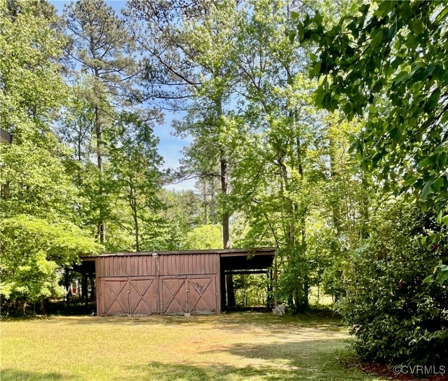 Property Photo: 209 Pineview Drive VA 23071