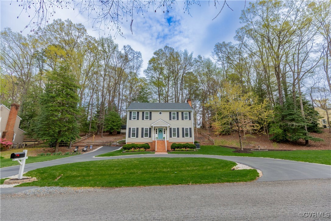 Property Photo: 7324 Hill View Drive VA 23111