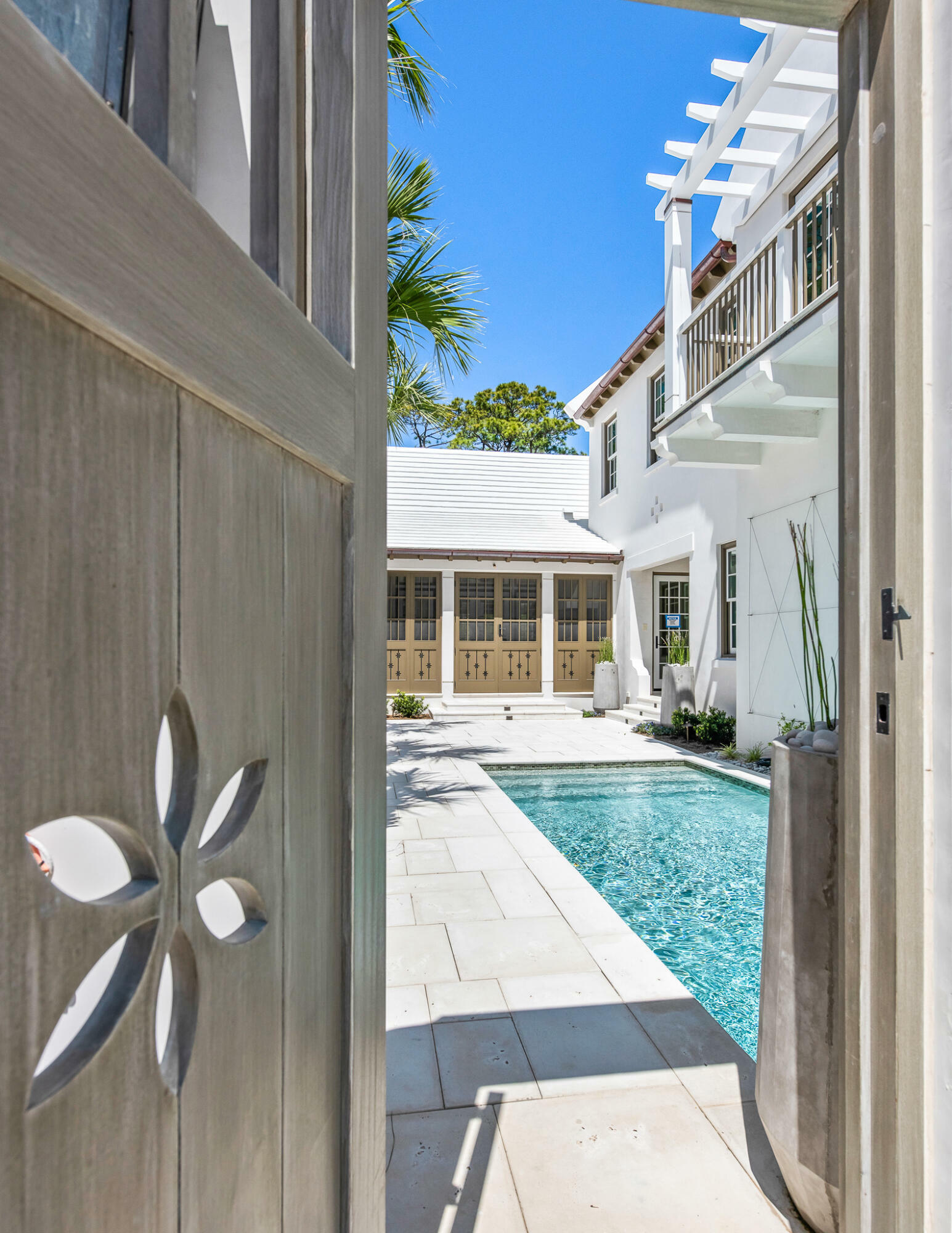 Property Photo: 81 Whitten Way FL 32461