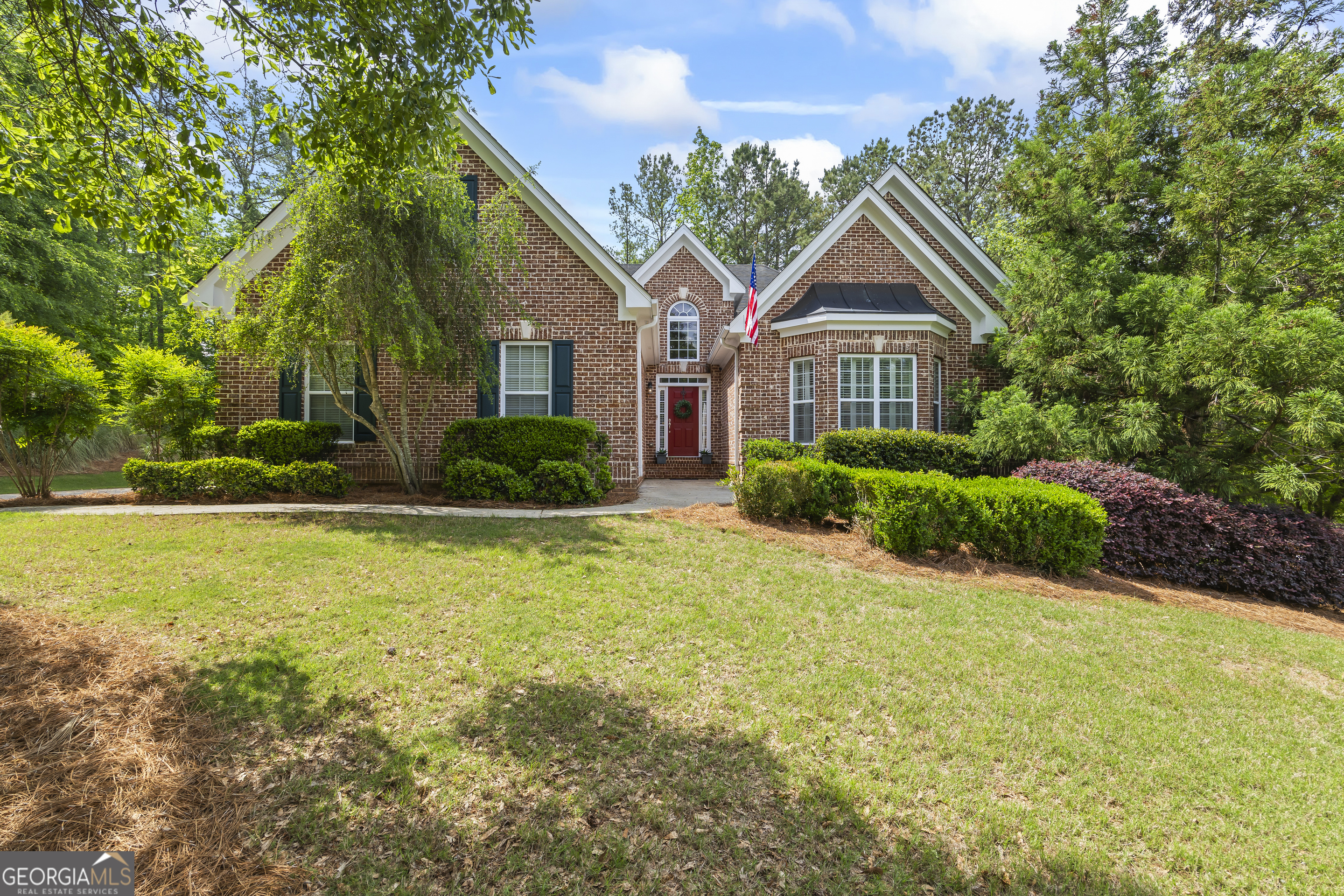 Property Photo: 200 Sedgefield Place GA 30606