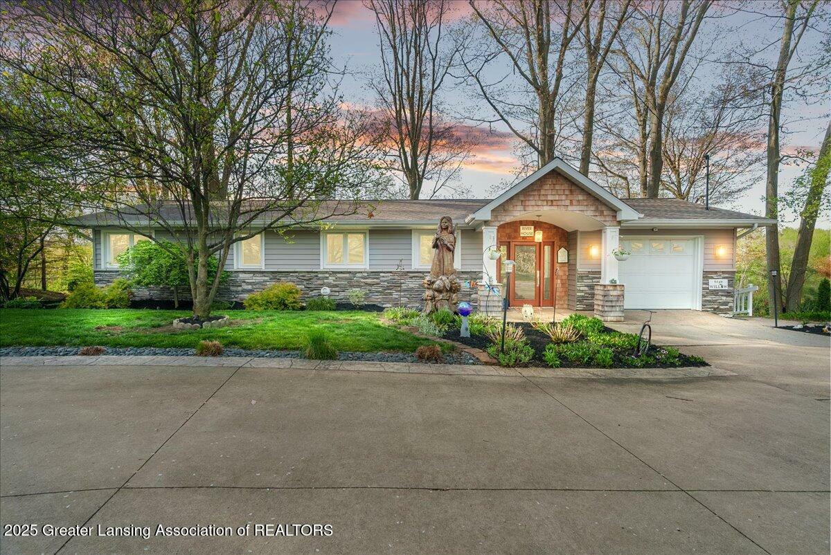 Property Photo: 6249 Willow Highway MI 48837