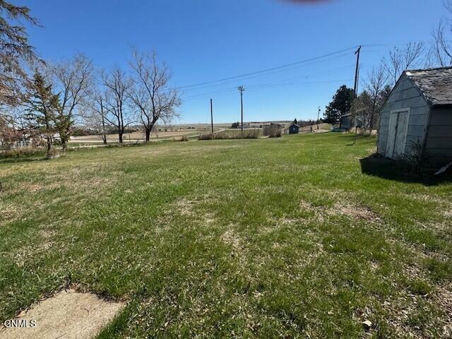 Property Photo: 1123 2nd Ave E Avenue E ND 58647