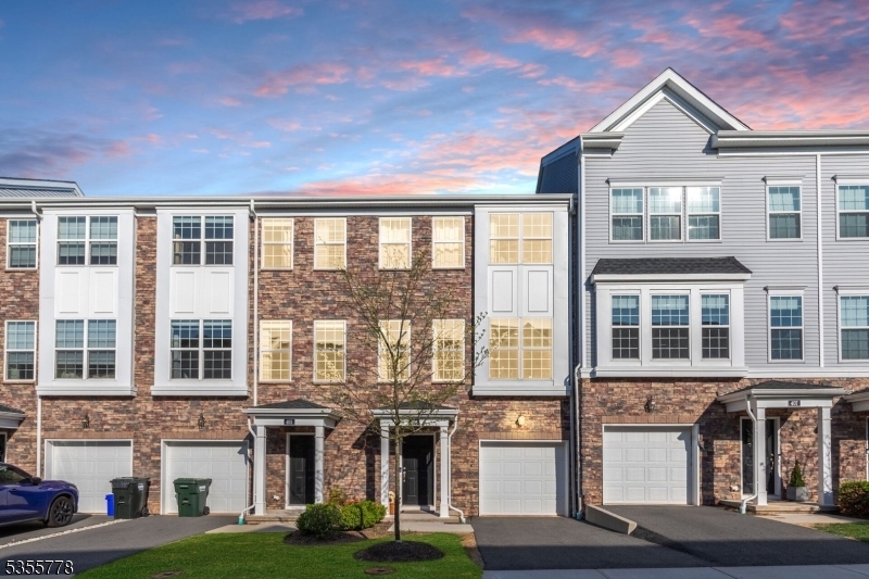 406 Saratoga Ct  Branchburg Twp. NJ 08876 photo