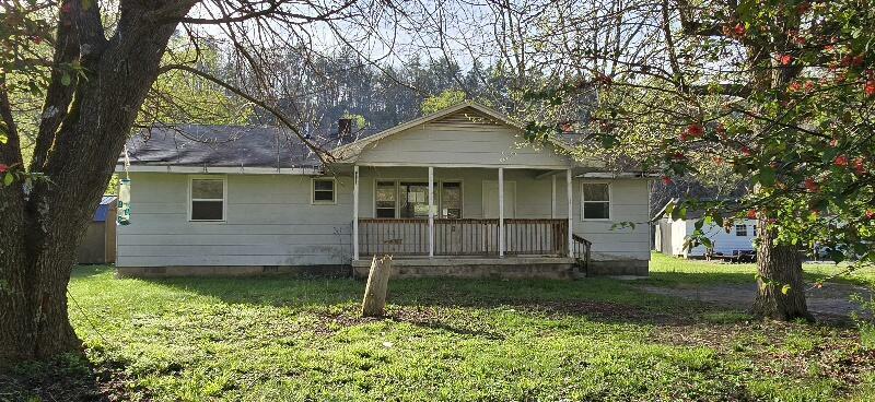15 Hoke Ln  White Sulphur Springs WV 24986 photo