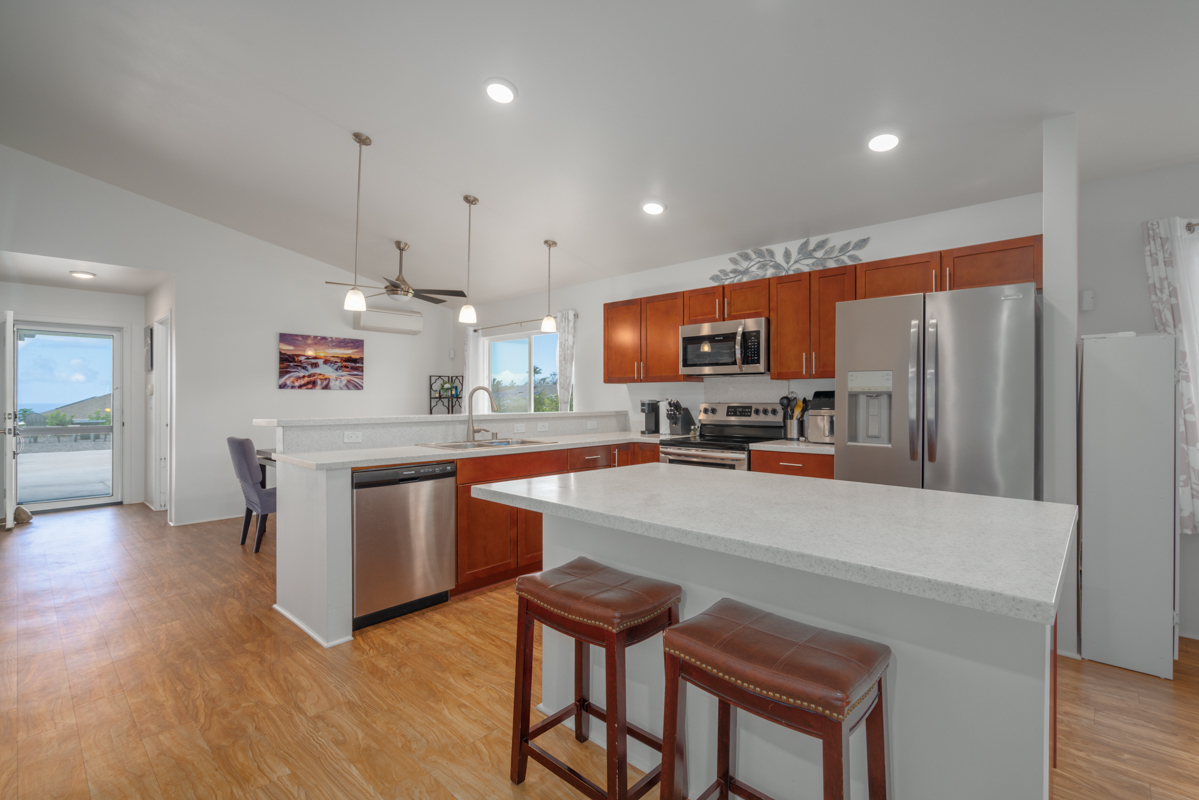 Property Photo: 73-5528 Kaiau Pl HI 96740