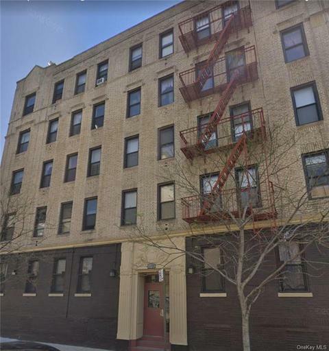 Property Photo: 1116 Hoe Avenue 1B NY 10459