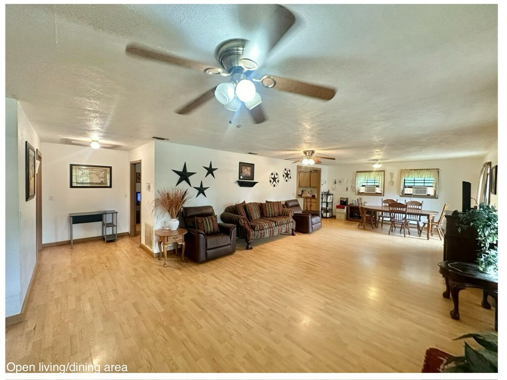 Property Photo:  621 County Road 105  TX 75972 