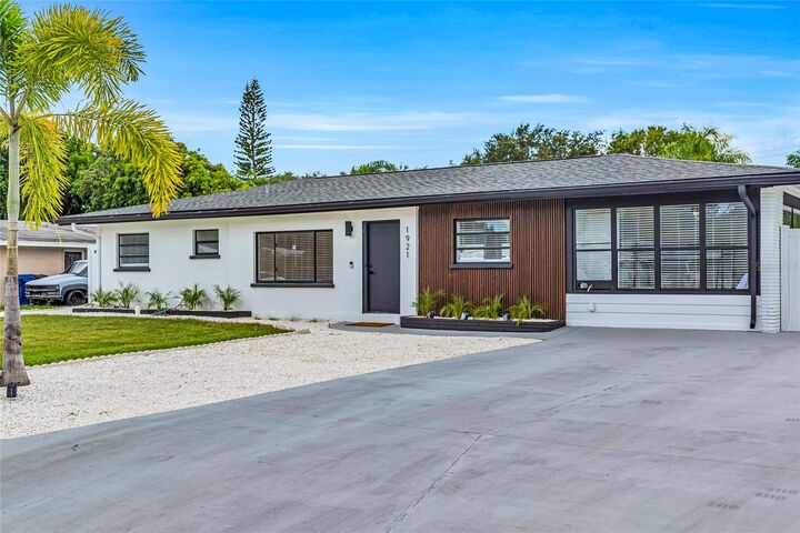 1921 Fern Avenue  Sarasota FL 34235 photo