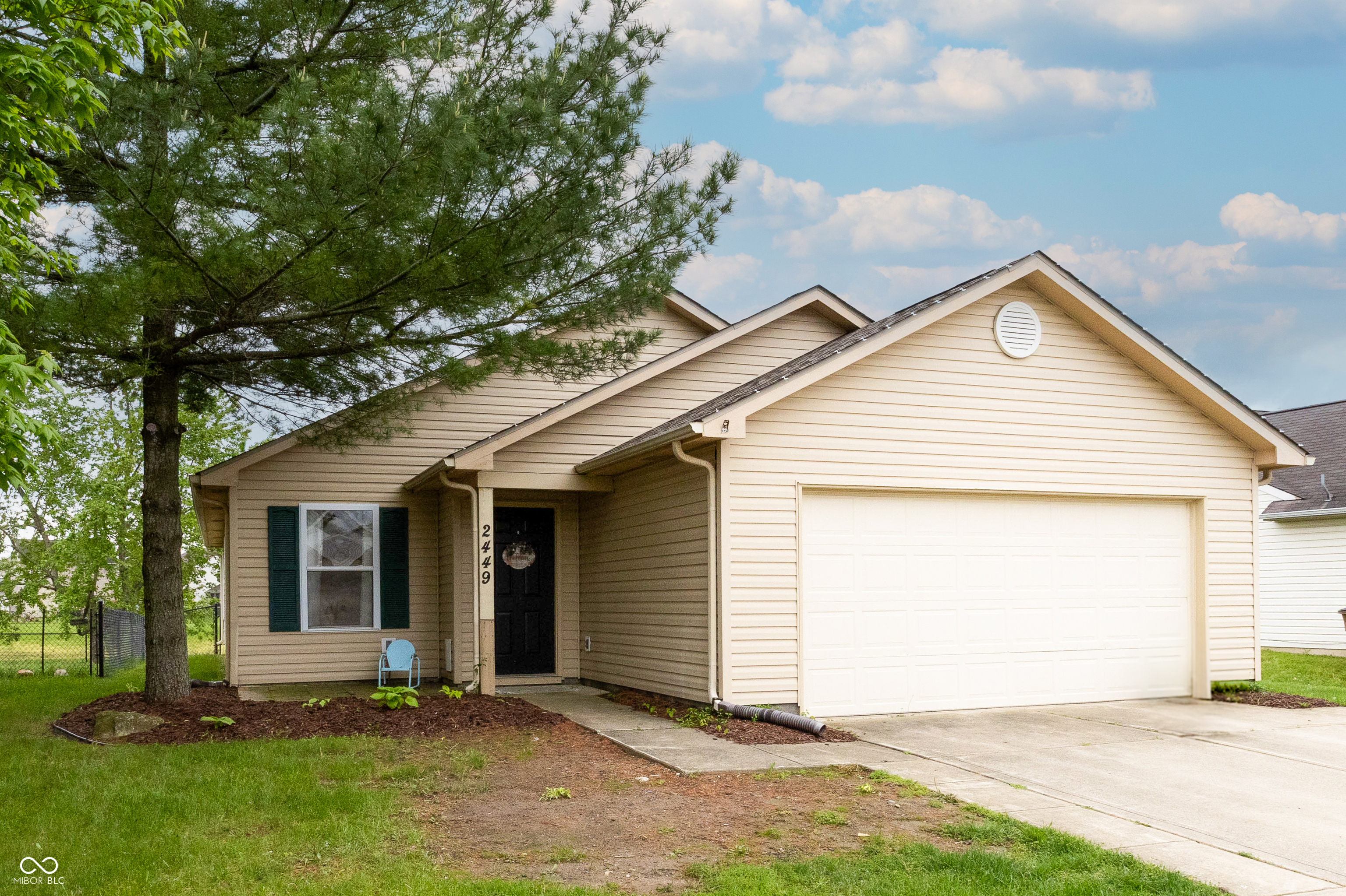 Property Photo: 2449 Orchard Creek Drive IN 47201