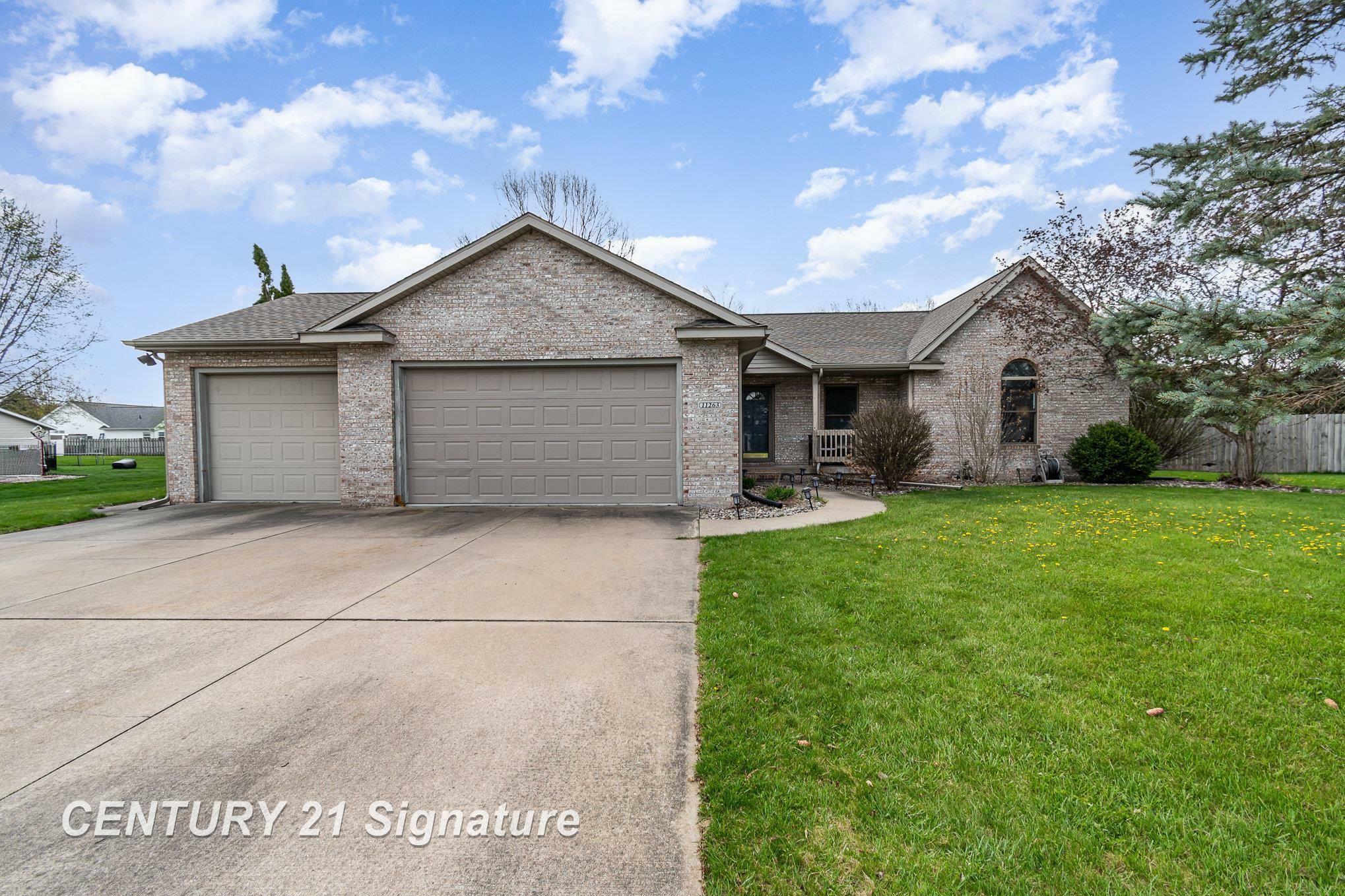 Property Photo: 11263 Robin Meadows Drive MI 48623