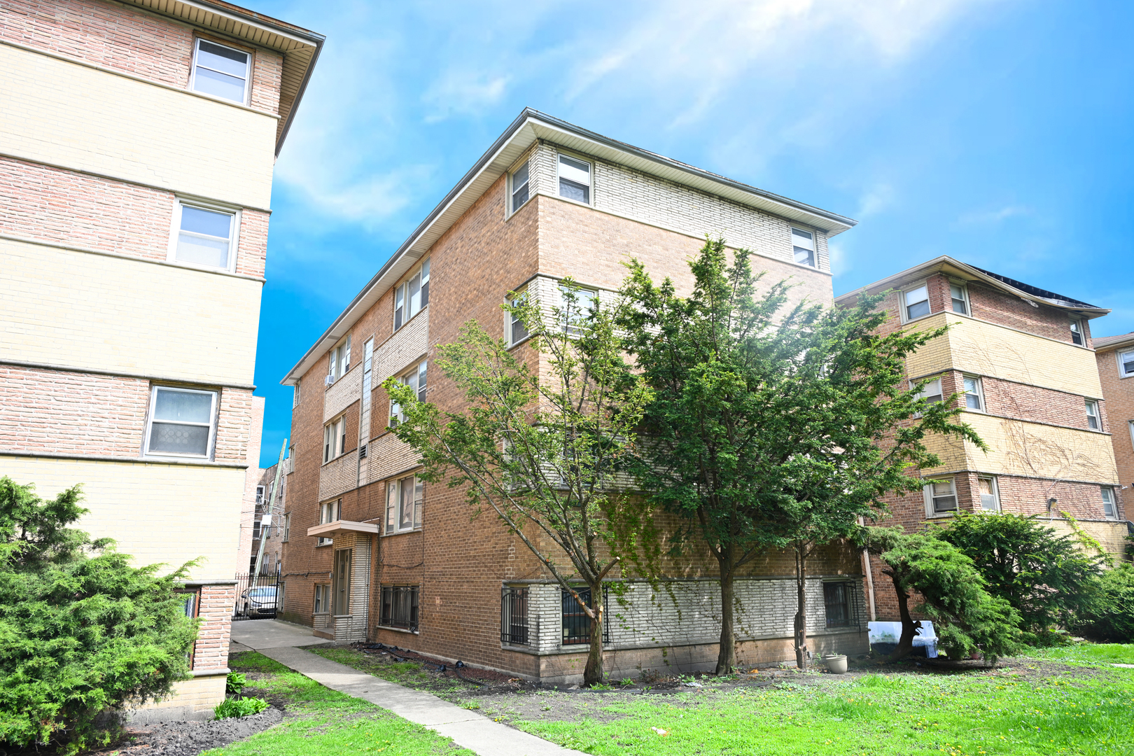 Property Photo:  6707 S Chappel Avenue 4W  IL 60649 